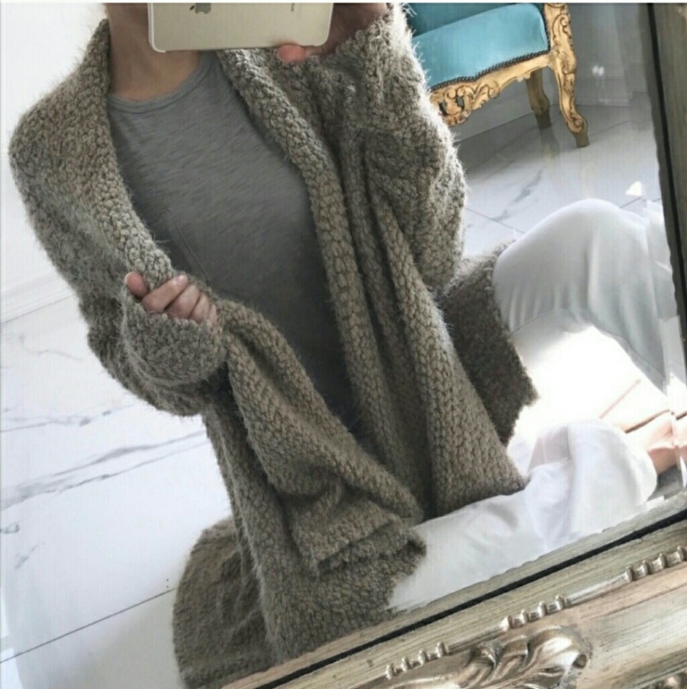 PALACE Reposh Fluffy Popcorn Cardi